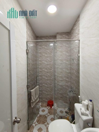 TỔNG GIẢM HƠN 1 TỶ, CHỈ CÒN 5 TỶ xx - XÓM CHIẾU sát QUẬN 1 - DT 74M2 - 4 TẦNG