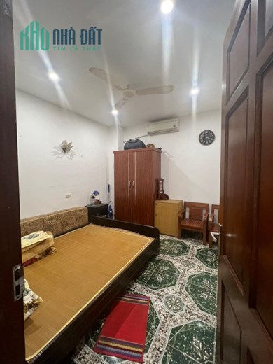 104m Mặt Tiền 9m Nhỉnh 14 Tỷ Phân Lô Ô Tô Dừng Đỗ Ngày Đêm Trung Tâm Quận Cầu Giấy. Khu Vực Dân Trí