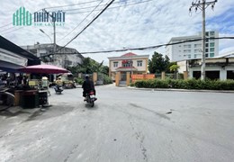 MẶT TIỀN KINH DOANH NGAY CHỢ HIỆP THÀNH QUẬN 12, GẦN 130M2, NGANG 5M, NỞ HẬU, SẴN DÒNG
