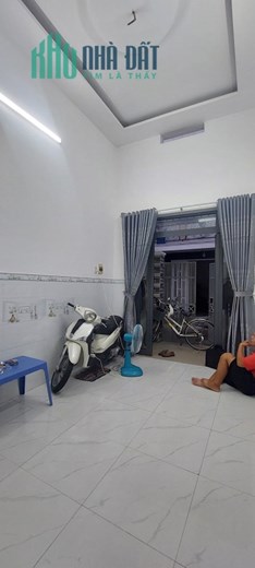 Bán nhà đẹp 2 tầng 2PN, 39m2, Bùi Dương Lịch, Bình Tân, chỉ 2.65 tỷ TL