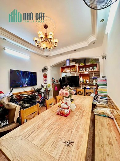 Nhà bán 4 Tầng BTCT , 50m2 , Sát HXH, Lê Văn SỸ Phú Nhuận , Giá 7.4 Tỷ .