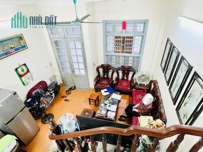 Bán nhà phân lô Trường Chinh Thanh Xuân 35m 4 tầng 4 ngủ  ô tô đỗ cửa gần phố ở ngay nhỉnh 4 tỷ lh