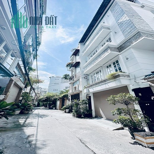 Bán nhà HXH hạ 6,2 tỷ, Huỳnh Văn Bánh, P11, Phú Nhuận, 82m2, 5 tầng, ngang 7m, giá rẻ.