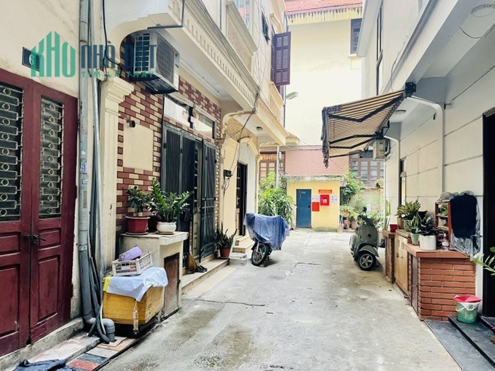 Bán nhà Trường Chinh Thanh Xuân 35m 4 tầng 4 ngủ khu phân lô ô tô đỗ cửa ở ngay nhỉnh 4 tỷ lh