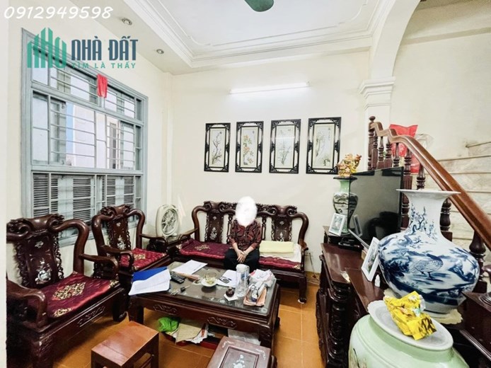 Bán nhà Trường Chinh Thanh Xuân 35m 4 tầng 4 ngủ khu phân lô ô tô đỗ cửa ở ngay nhỉnh 4 tỷ lh