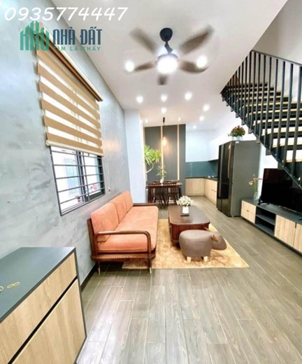 Nhà gần chợ Cồn và siêu thị Big C , 2 mặt kiệt thông thoáng,  ô tô vào được, chỉ 3 tỷ hơn xíu.