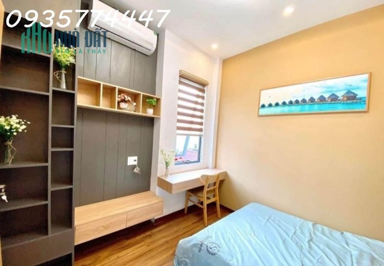 Nhà gần chợ Cồn và siêu thị Big C , 2 mặt kiệt thông thoáng,  ô tô vào được, chỉ 3 tỷ hơn xíu.