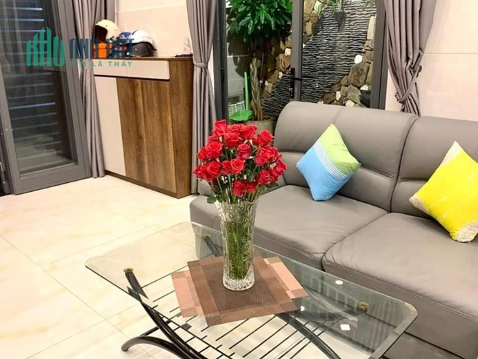 Bán nhà Hẻm nhựa Tô Hiệu 8m ô tô vào nhà 4,4 x 16 4 tầng chỉ nhỉnh 10 tỷ.