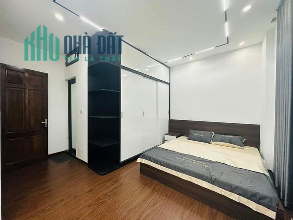 BÁN NHÀ NGUYỄN KHÁNH TOÀN CẦU GIẤY, DÂN XÂY, LÔ GÓC CỰC SÁNG, ÔTÔ ĐÕ GẦN, 48Mx5T NHỈNH 5TỶ