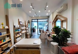 Bán nhà Lâm Du 1 bước ra phố, view đê thoáng vĩnh viễn phù hợp gia đình trẻ.