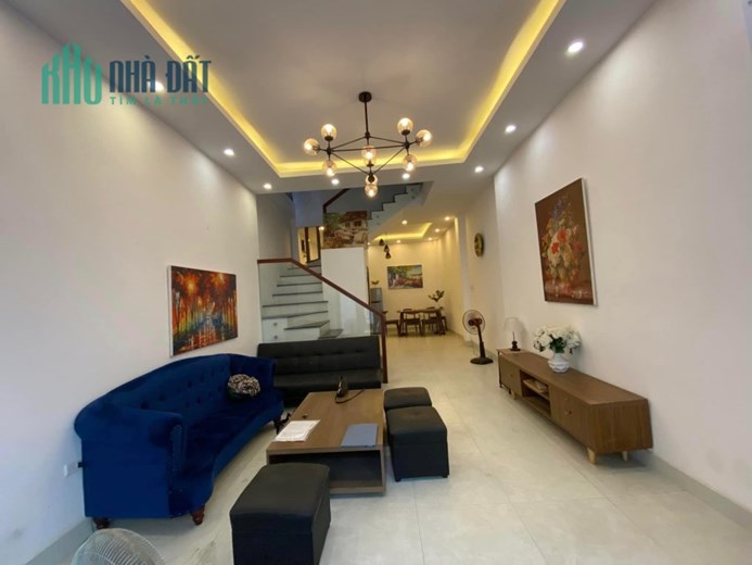 NHÀ ĐẸP Ở NGAY - TRẦN CUNG - CÀU GIẤY - 30M NHÀ 5 TẦNG - 4.55 TỶ