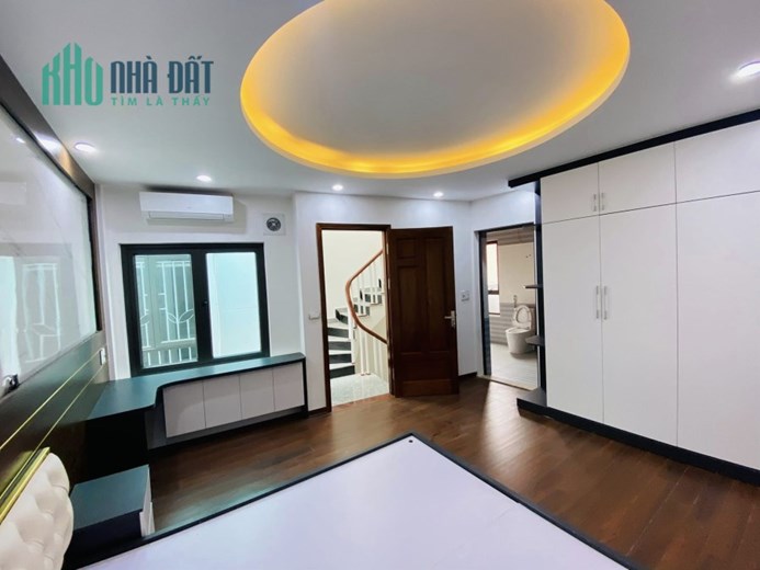 Nhà đẹp Phố Khương Trung, ngõ rộng gần ô tô, gần phố 35m2 giá chỉ nhỉnh 3 tỷ