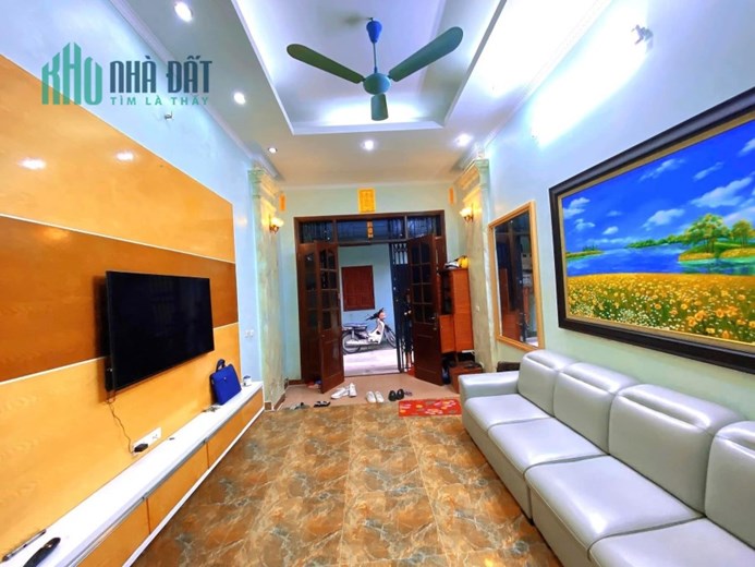 BÁN NHÀ 5 TÂNG TRẦN CUNG CẦU GIẤY - 2 MẶT NGÕ - PHÂN LÔ QUÂN ĐỘI - Ô TÔ ĐỖ CỬA - 5M SÂN CHƠI - NHÀ