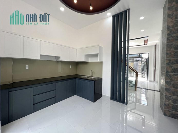 Bán nhà Lò Lu, mới 100%, đường thông, gần Khu công nghệ cao Samsung