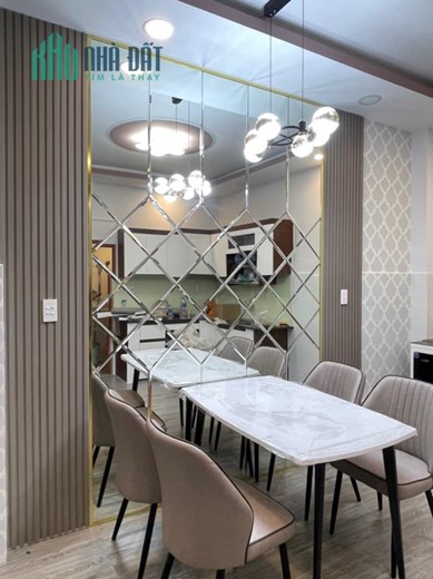 Bán nhà đẹp 2 tầng 2PN, 37m2, Lạc Long Quân, Tân Bình, chỉ 3.75 tỷ TL