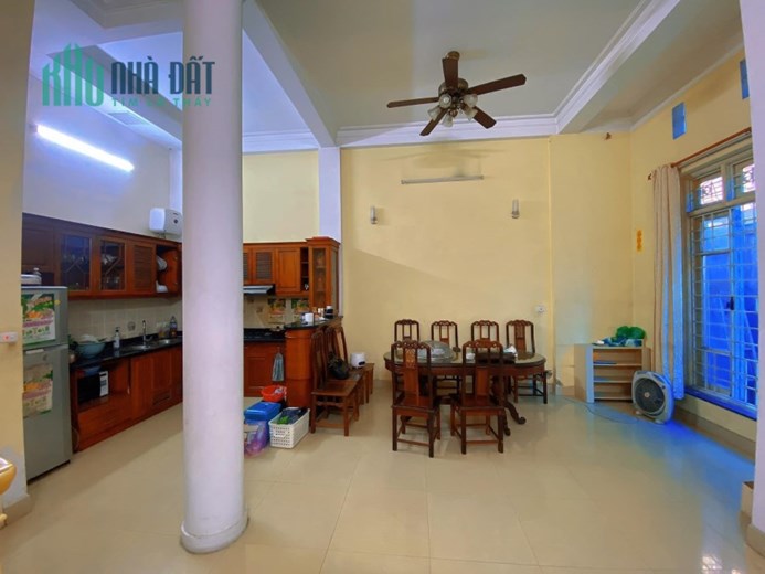 115m Nhỉnh 16 Tỷ Mặt Phố Hoàng Quốc Việt Cầu Giấy. Vỉa Hè Đá Bóng Kinh Doanh Siêu Đỉnh. Xây Căn Hộ