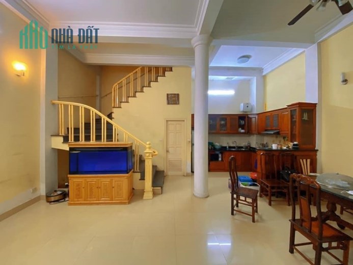 115m Nhỉnh 16 Tỷ Mặt Phố Hoàng Quốc Việt Cầu Giấy. Vỉa Hè Đá Bóng Kinh Doanh Siêu Đỉnh. Xây Căn Hộ