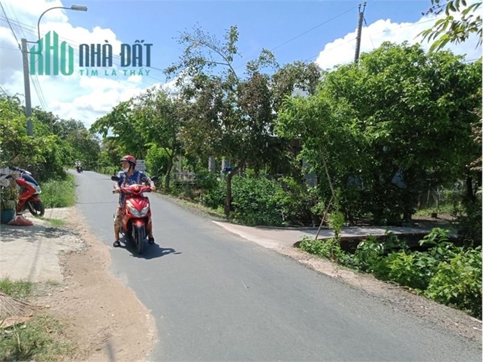 Đất thổ cư cách đường tỉnh lộ 835B 500m SHR