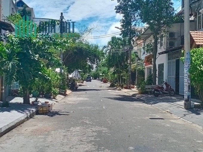 Nhỉnh 8 tỷ có nhà mặt tiền kmh doanh gần Tây Thạnh, Tân Phú, 100m2, sổ A4.
