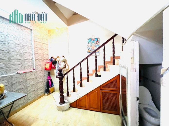 Siêu cơ hội! Nhà cần bán gấp hẻm xe hơi 10m, Nguyễn Thiện Thuật, Quận 3, TP.HCM chỉ 17 Tỷ 2.