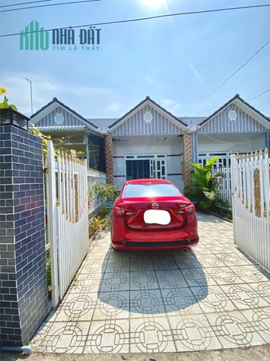 Chính Chủ Bán Nhà Mới 100% Tặng Nội Thất Sổ Riêng MT Đối Diện KCN Giao Long