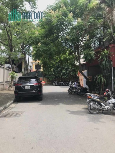 [SIÊU HIẾM] Phân lô phố Trung Kính to, 45m2*4T, MT5m, Gara ô tô, mặt ngõ thông, 9 tỷ