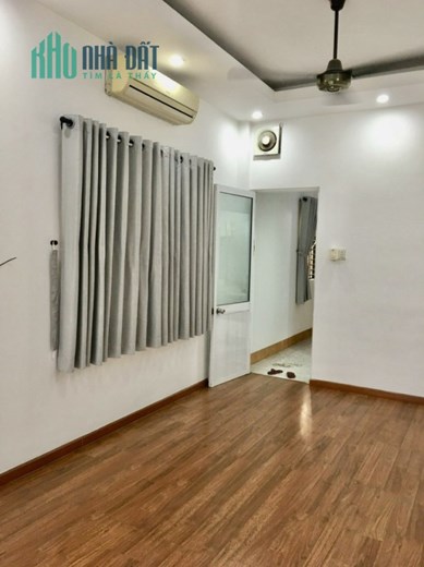 hủ ngộp bán gấp nhà đẹp 3 tầng BTCT - Khu VIP Phan Xích Long - 4,2x14m