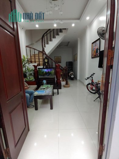 50m 5 Tầng Mặt Tiền 4.5m Nhỉnh 10 Tỷ Phân Lô Ô Tô Tránh Trung Tâm Quận Cầu Giấy. Ô Tô Dừng Đỗ Ngày