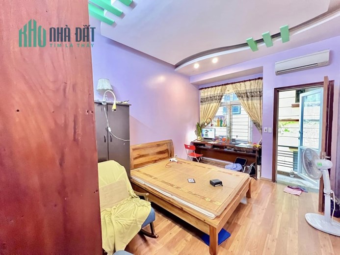 Bán nhà phố Khương Trung, ngõ nông rộng, chủ tự xây, nhà đẹp, 35m, 3 ngủ, 3.3 tỷ