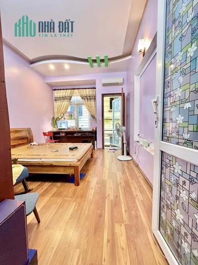 Bán nhà phố Khương Trung, ngõ nông rộng, chủ tự xây, nhà đẹp, 35m, 3 ngủ, 3.3 tỷ