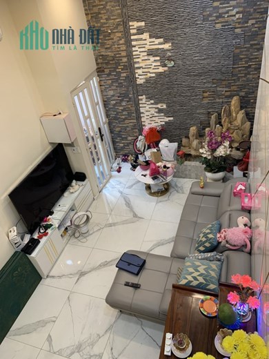Bán Gấp Nhà 37m2, Đường Phạm Văn Hai, Phường 5, Quận Tân Bình.