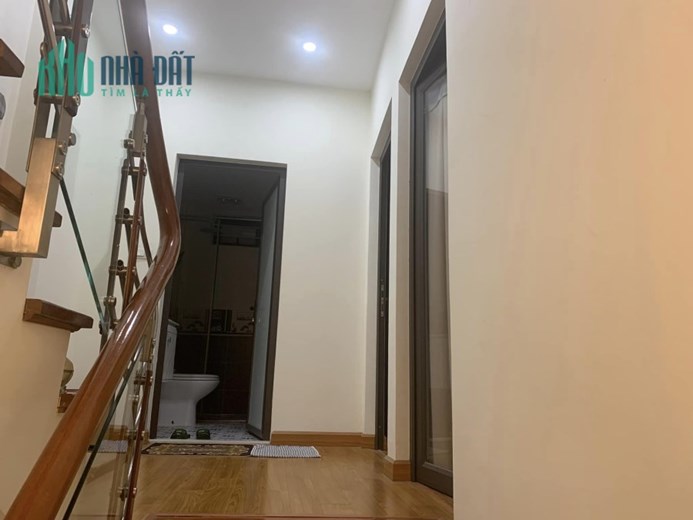 🔥NHÀ ĐẸP HOA BẰNG, CẦU GIẤY  - NHỈNH 8 TỶ - PHÂN LÔ - Ô TÔ VÀO NHÀ - FULL NỘI THẤT Ở NGAY.