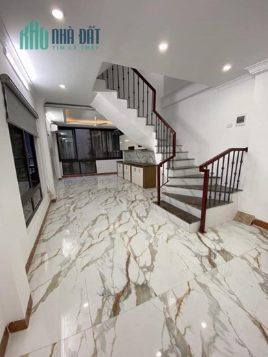 Siêu Phẩm Phân Lô Quân Đội Phố Đội Nhân, Ba Đình. 37/42m2 x 5 tầng. Nhà 2 mặt ngõ. Cực VIP. Cần