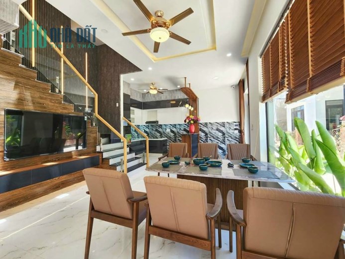 Siêu phẩm nhà 3 tầng 3 mê kiệt Ô tô Trần Đình Tri - Hoà Minh