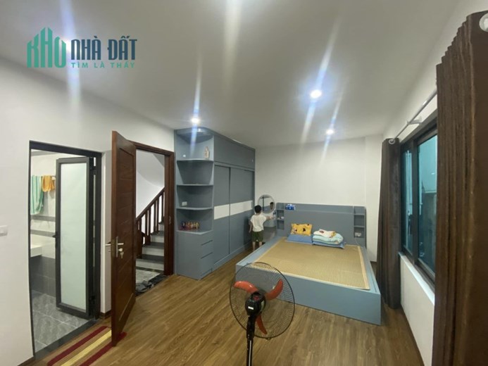 Bán nhà Lạc Nghiệp, Trần Khát Chân 32m, 5T, sát phố, 10m ra oto, mới đẹp ở ngay.