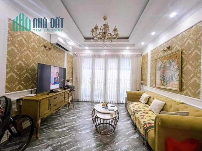 Tài chính hơn 3 tỷ sở hữu căn nhà 4 tầng ,39m2,Mt 3.8m  ở Ngọc Thụy ,Long Biên