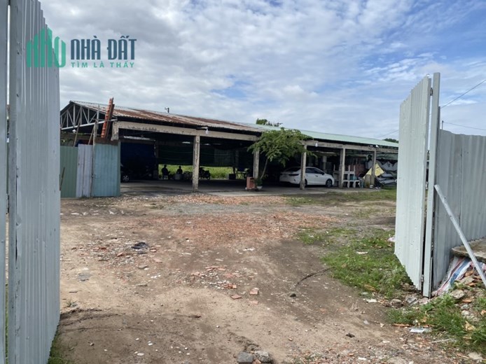 Cho thuê kho bãi 50-500m2 mặt tiền đường Kha Vạn Cân Linh Trung