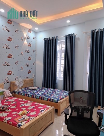 Bán nhà hẻm xe tải Nguyễn Duy Trinh. 54m2, 3 tầng BTCT. Chỉ 3.3 tỷ