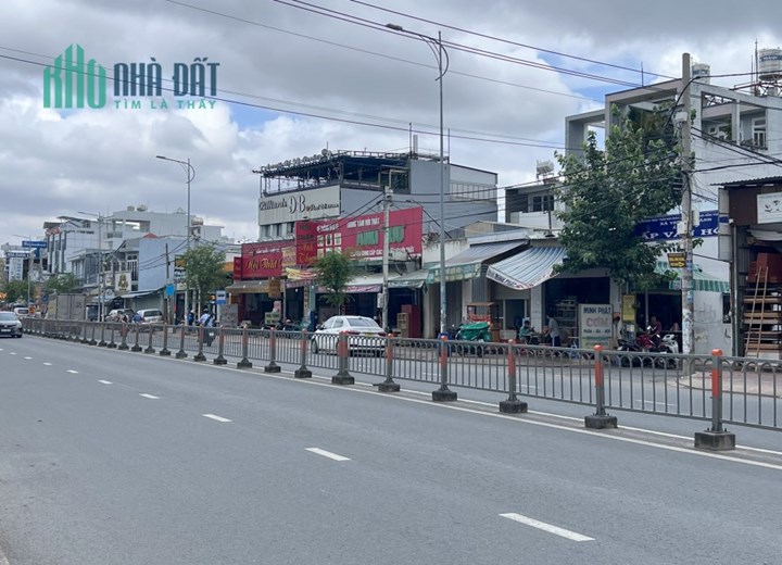 Nhà 2 Mặt tiền giảm chào 2 tỷ, DT 5x35 nở hậu 20, Tô Ký Hóc Môn