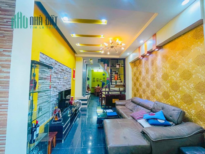 ĐI ĐÂU NỮA!!! Đặc biệt VIP Nguyễn Ngọc Vũ, Cầu Giấy, 43m2  Nhỉnh 6 Tỷ, 5 tầng