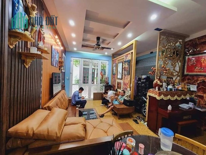 VÀO VIỆC !!! Đặc biệt sát MP Phạm Văn Đồng, 45m2  Nhỉnh 5 Tỷ mà 4 tầng