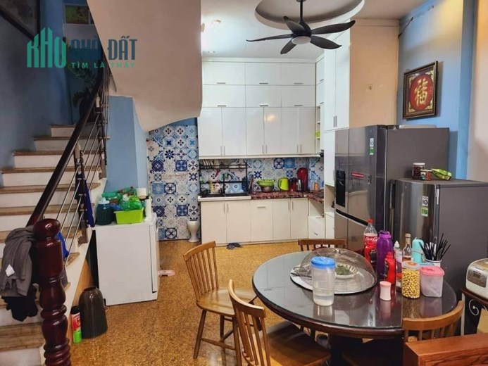 VÀO VIỆC !!! Đặc biệt sát MP Phạm Văn Đồng, 45m2  Nhỉnh 5 Tỷ mà 4 tầng