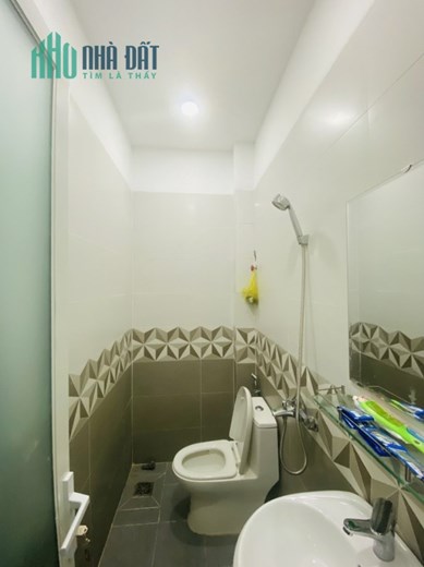 Giảm chào 1.1Tỷ Chính chủ bán gấp nhà mới 251/ L.Q.Định P7, HXT, 5x10m