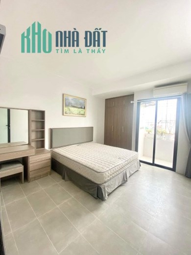 Bán Gấp Toà Nhà Căn Hộ Dịch Vụ Mặt Phố Lạc Long Quân, Tây Hồ 152m2, 10 tầng
