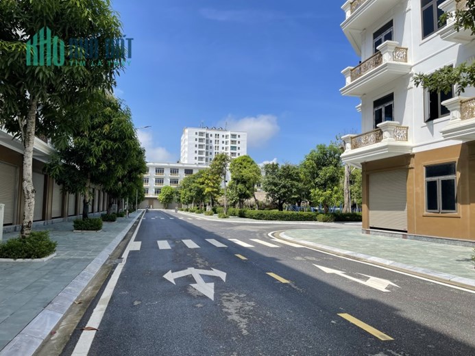 THANH TOÁN 2,2 TỶ. NHẬN NHÀ, SANG TÊN SỔ CHÍNH CHỦ NGAY. HOTLINE: 0966 343 969