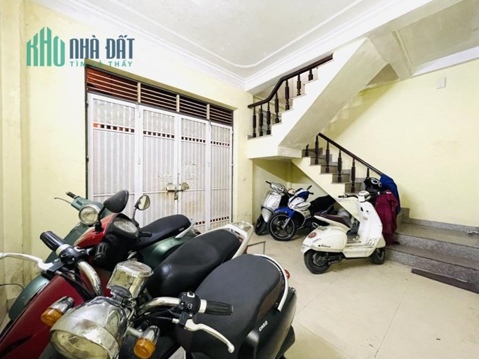 Bán nhà dòng tiền 20 Tôn Thất Tùng, Đống Đa, 65m, 9PN, lô góc, thuê 30tr/th, chỉ 7.2 tỷ