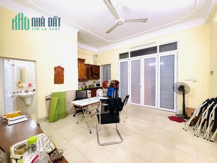 Bán nhà dòng tiền 20 Tôn Thất Tùng, Đống Đa, 65m, 9PN, lô góc, thuê 30tr/th, chỉ 7.2 tỷ