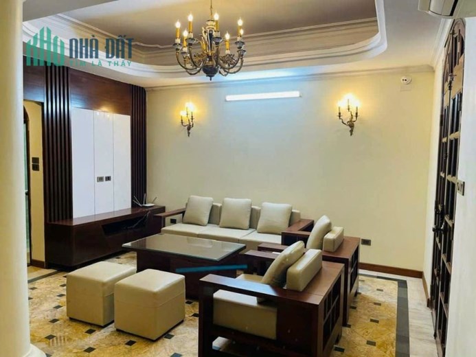 BIỆT THỰ TÂY HỒ, THANG MÁY, LÔ GÓC, VỊ TRÍ ĐẮC ĐỊA,  Ô TÔ ĐỖ CỔNG. 100m2 4 tầng mặt tiền 9m, giá 42