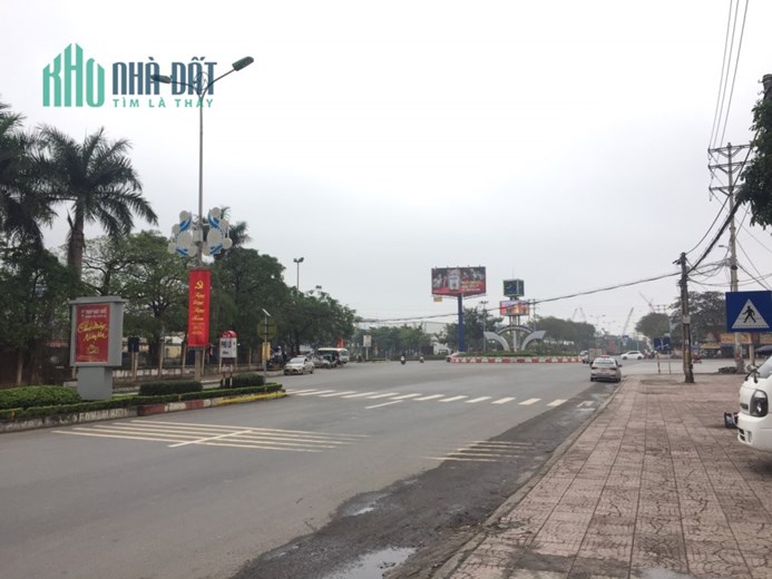 Cho thuê nhà mặt đường Mê Linh, Vĩnh Yên 100m2, giá: 12tr/tháng.Liên hệ: 0986.454.393 - 0986.797.222
