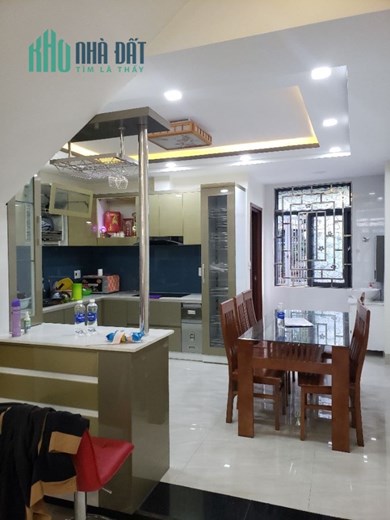 BÁN NHANH- NHÀ 3 TẦNG TUYỆT ĐẸP KIỆT TRẦN CAO VÂN- ÔTÔ ĐỖ TRONG SÂN